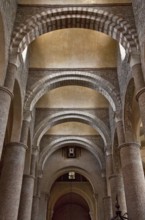 Tournus, abbey church of St-Philibert, transverse barrel vault in the nave 1066-88, nave facing