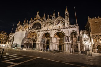 Basilica di San Marco, St Mark's Square, night shot, Venice, Italy, Europe