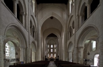 Cerisy-la-Forêt, Normandy, abbey church Interior facing east with a three-zone wall structure, 14th