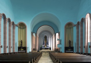 Interior facing north to the choir without lighting, St., Sankt, Saint