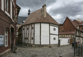 Quedlinburg House Wordgasse 3 9354 so-called high-post building built around 1346 as a residential