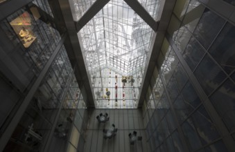 Bonn, Posttower, built 2000-2002 by Murphy/Jahn, interior view with so-called sky gardens