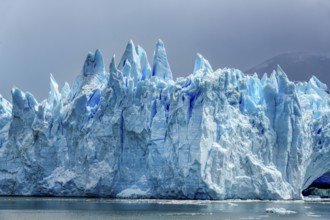 Perito Moreno Glacier, glacier tongue, glacier break, Los Glaciares National Park, Santa Cruz,