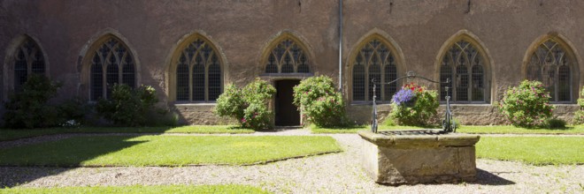 Cloister, Fountain, St., Saint, Saint