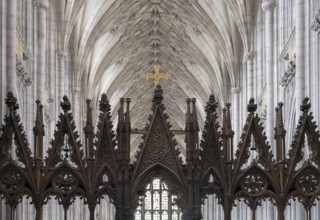 Winchester, Cathedral, view from the choir to the east with choir stalls, rood screen