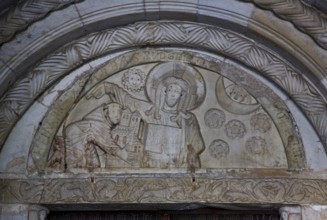 Collegiate church, west portal, tympanum, St., Sankt, Saint