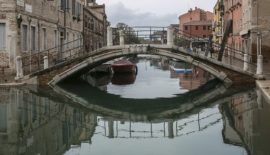 Italy Venice Rio del' Arzere -386 View to the north with bridge Ponte de le Terese