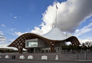 Architects: Shigeru Ban and Jean de Gastines opened in 2010, exterior view