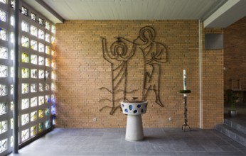 Built in 1963/64 by Josef Bieling, side aisle with baptismal font, St., Sankt, Saint