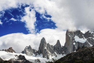 Laguna de los Tres with a view of the summit of Fitzroy, El Chaltén, Los Glaciares National Park,