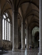 Construction began in 1220, two-aisled south choir aisle to the west, St., Sankt, Saint