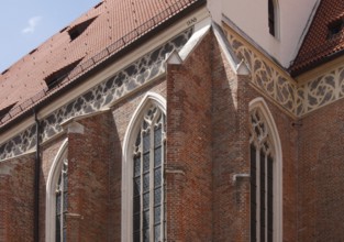 View from Gilles House to the south wall of the nave, St., Sankt, Saint