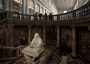 Confessio with sculpture of Pope Pius IX, St., Saint, Saint