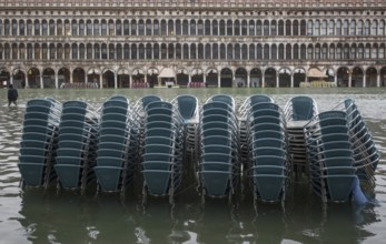 Italy Venice St Mark's Square -149 Old procuracies at high water