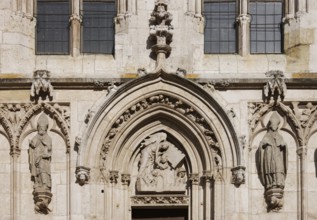 West façade, tympanum to the southern side portal, angel releasing Peter from prison, around 1320,