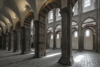 Magdeburg, Kloster Unser Lieben Frauen, view from the north aisle to the south wall of the nave and