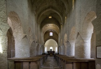 Nave facing east, 12th century, St., Sankt, Saint