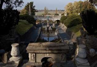 Main construction period 1907-1915 by Bernhard Sehring, lion fountain with bronze sculpture of