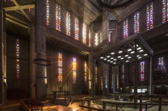 Le Havre, Church of St-Joseph, 1950s by Auguste Perret, interior facing south-west, St., St., Saint