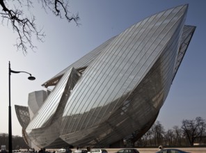 Architect Frank O. Gehry, opened in 2014, view from the south-east