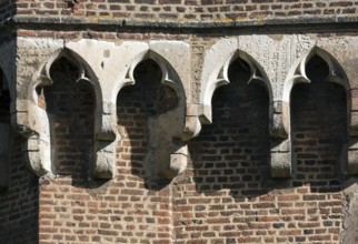 Gate construction, Jewish gravestones as building material