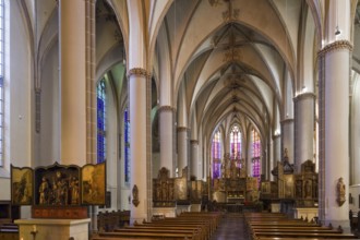 View to the east with altars, St., Sankt, Saint