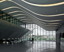 Montpellier, multi-purpose building PIERRESVIVES, built 2006-2012 by Zaha Hadid, Vestibühl, upper