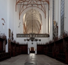 Choir room facing west, St., Sankt, Saint