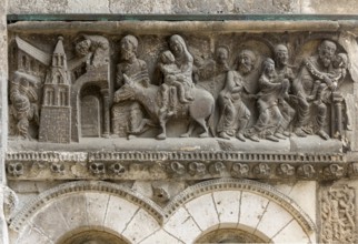 Moissac, Saint-Pierre Abbey, portal of the abbey church, right vestment relief: the city of Sotine