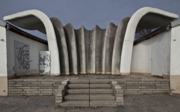 Music pavilion 1987 by Ulrich Müther (1934-2007), rear view from south-east, lake side