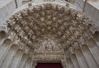 Frankr Auxerre Burgundy Cathedral St-Etienne 70231 Middle west portal so-called court portal