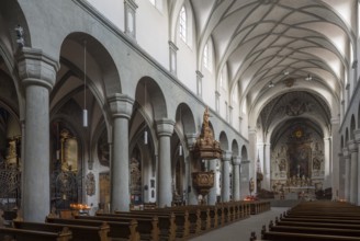 Constance, cathedral, interior, view to the east with Romanesque columns and baroque pulpit