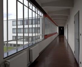 First floor, view into the corridor of the bridge