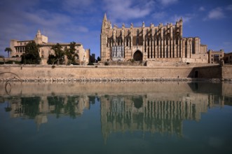 Palau Reial, Royal Palace La Almudaina and La Seu, Basilica de Santa Maria, Cathedral of St Mary,