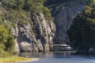 Excursion boat in the Weltenburger Enge, Danube gorge near Weltenburg, Bavaria, Germany, Europe