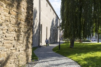 Footpath along the Kornhaus and the old town wall, Freiberg, Saxony, Germany, Europe