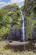 Cascade Vaimahuta, drop height 80 metres, Hitia?a O Te Ra, waterfall, les trois Cascades, Faarumai