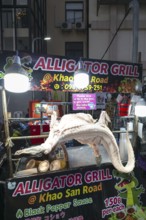 Food stall, snack bar, Alligator Grill, Khaosan Road, Bang Lam Phu district (also: Banglampoo, Phra