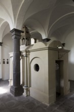 Built in 1646, replica of the Holy Sepulchre in the crypt, St., Sankt, Saint