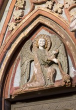 West portal, tympanum with angel, St., Sankt, Saint