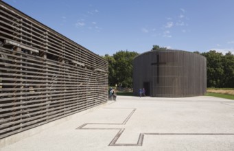 Built in 2000 by Peter Sassenroth and Rudolf Reitermann, rammed earth work: Martin Rauch, in the