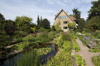 Built in 1912, house and garden by Karl Förster