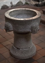 Gothic limestone baptism around 1250, St., Sankt, Saint