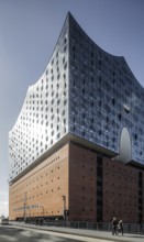 Hamburg, Elbphilharmonie, partial view from the north-east over the Mahatma Gandhi Bridge, designed