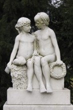 Krefeld, Hohenzollernstraße, children's fountain (fairytale fountain)