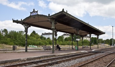 Railway station historic platform roofing