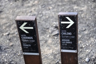 Signpost Cuernos and Chileno, Mirador Las Torres, Torres del Paine National Park, Patagonia, Chile,