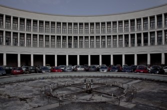 United Nations Square, Cassa Mezzogiorno building, arcade