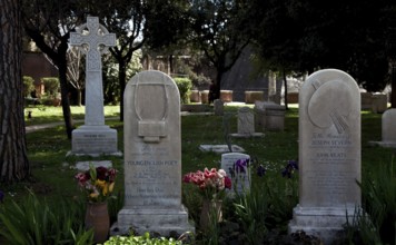 Graves of John Keats, poet 1795-1821 and Joseph Severn, painter 1793-1879