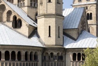 View from the north-east of the cloverleaf choir and crossing tower, St., Sankt, Saint